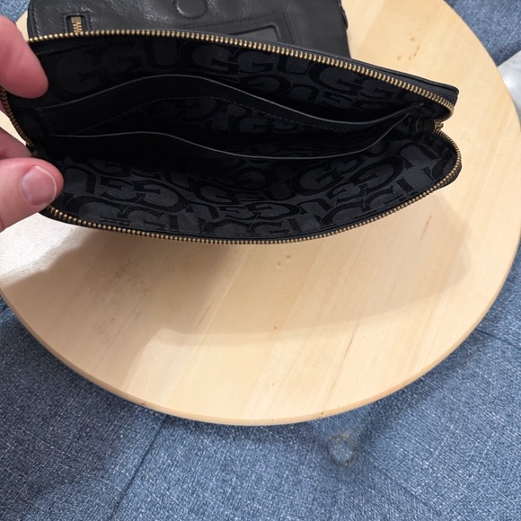 UGG Black Leather Toiletry Pouch with Branded Plaque - Picture 8 of 10